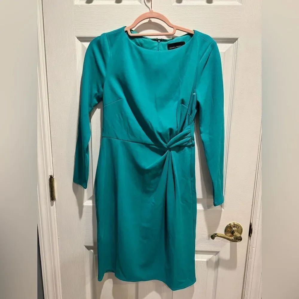 Donna Morgan for maggy front knot dress in size US 2